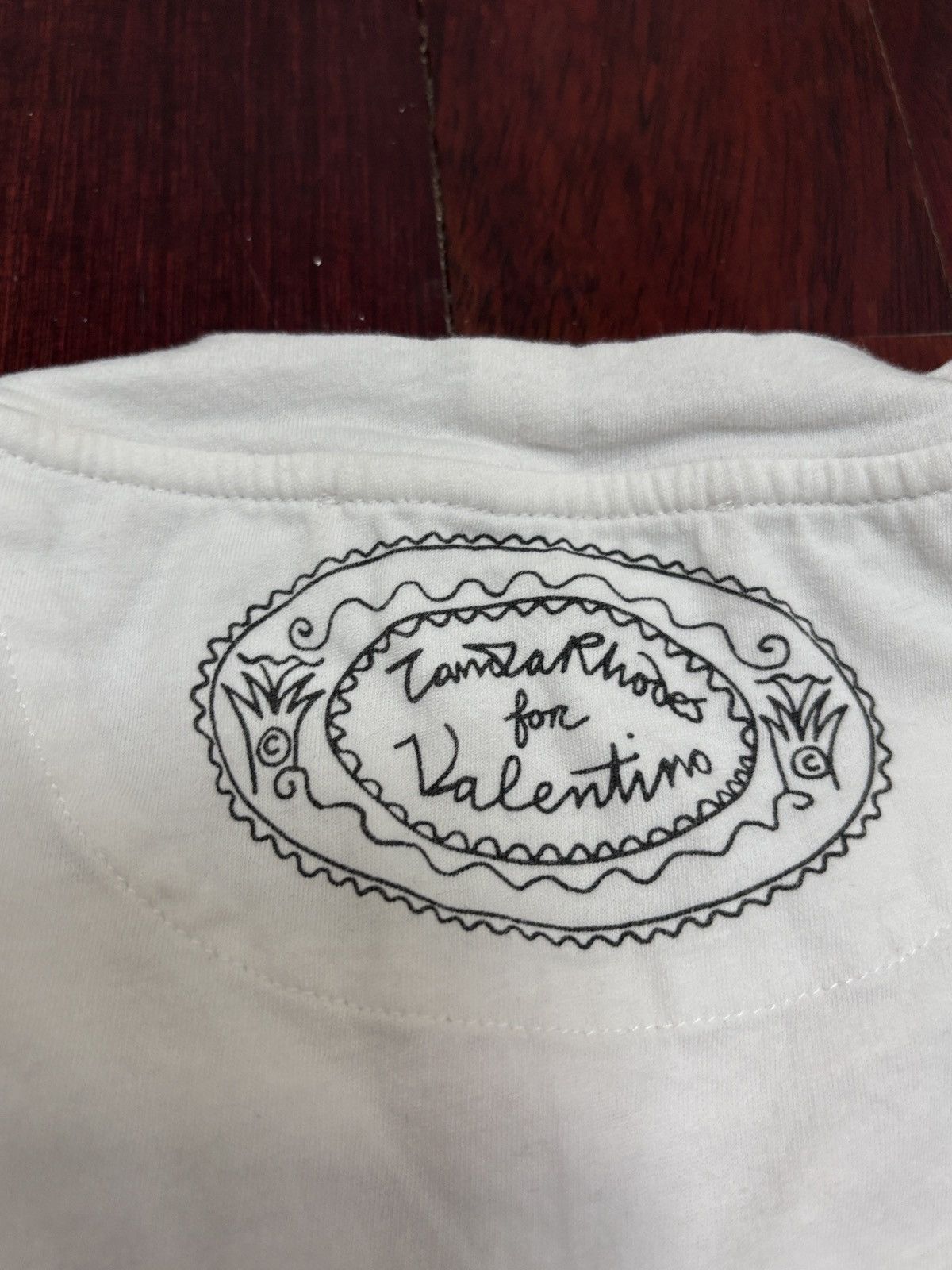 Valentino Valentino Lipstick Graphic T-Shirt Italy Zandra Rhodes Size L / US 10 / IT 46 - 5 Thumbnail