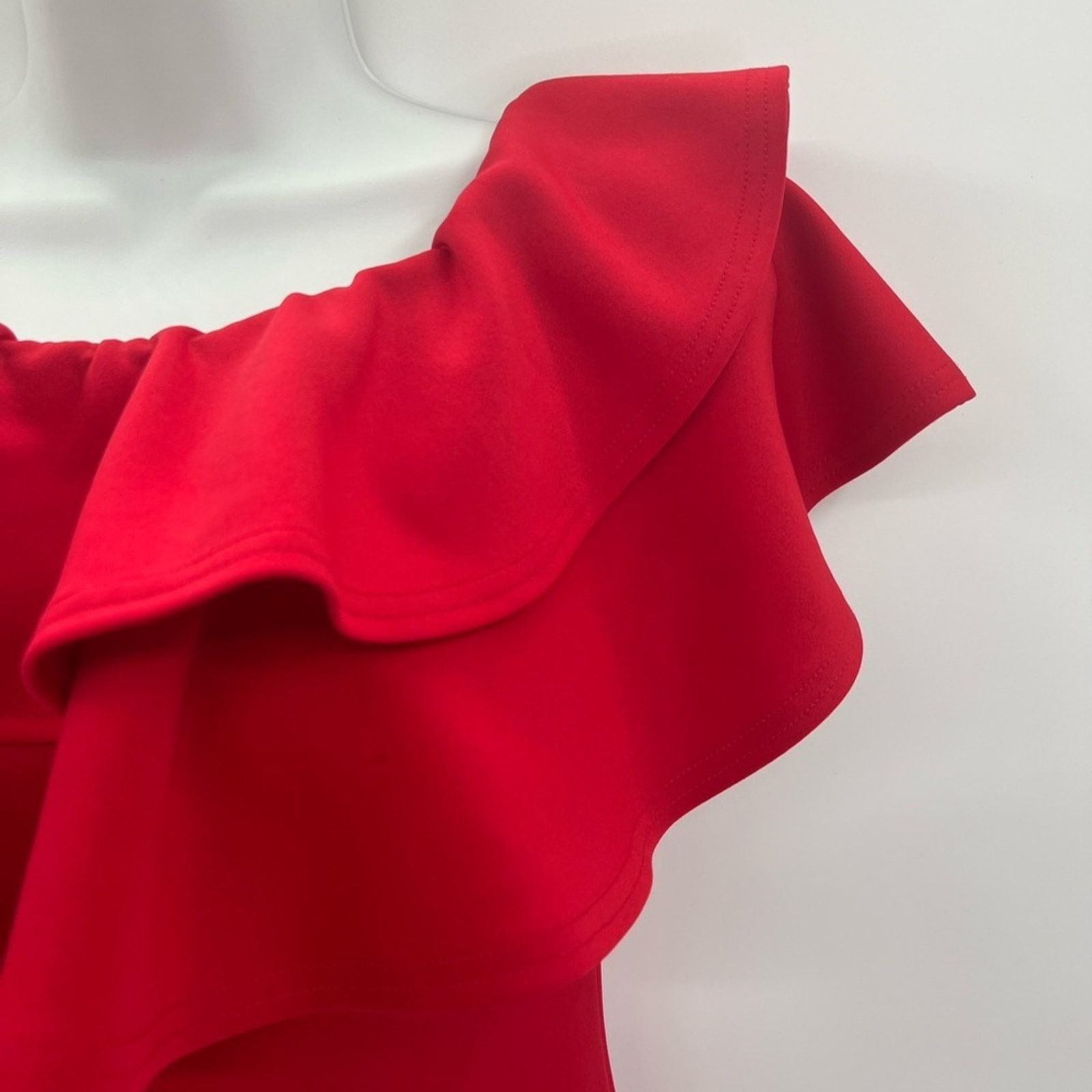 Boohoo Boohoo Red Tight Off Shoulder Ruffled Midi Dress Sz 8 Size M / US 6-8 / IT 42-44 - 3 Thumbnail