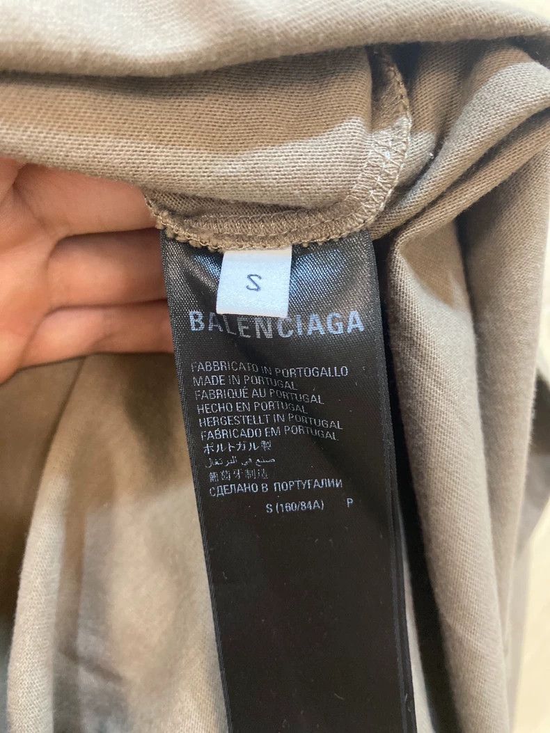 Balenciaga Balenciaga Solid color chest brand logo round neck pullove Size US S / EU 44-46 / 1 - 5 Thumbnail