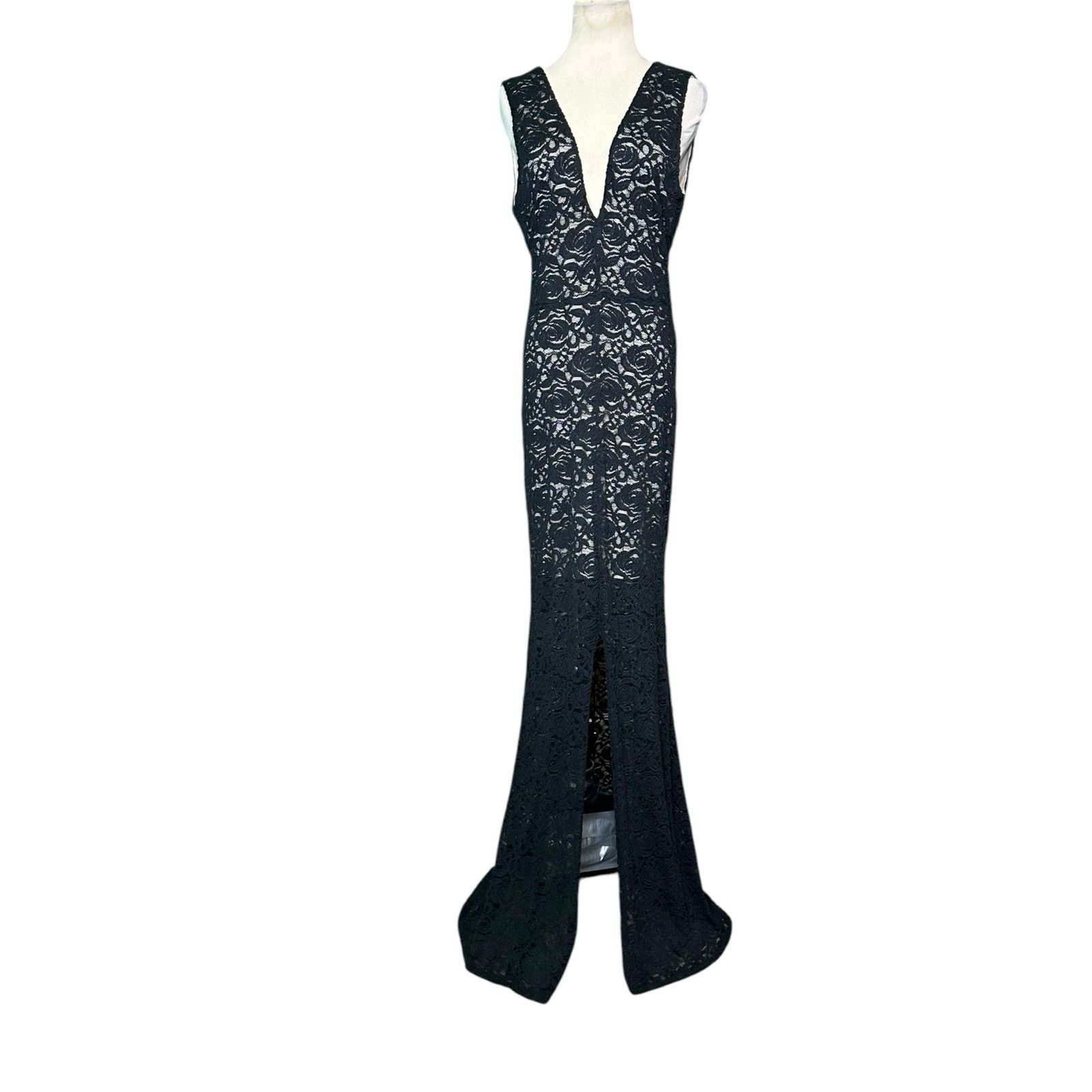 Alice + Olivia Alice + Olivia Mia Black Lace Maxi Dress size 10 Size L / US 10 / IT 46 - 1 Thumbnail