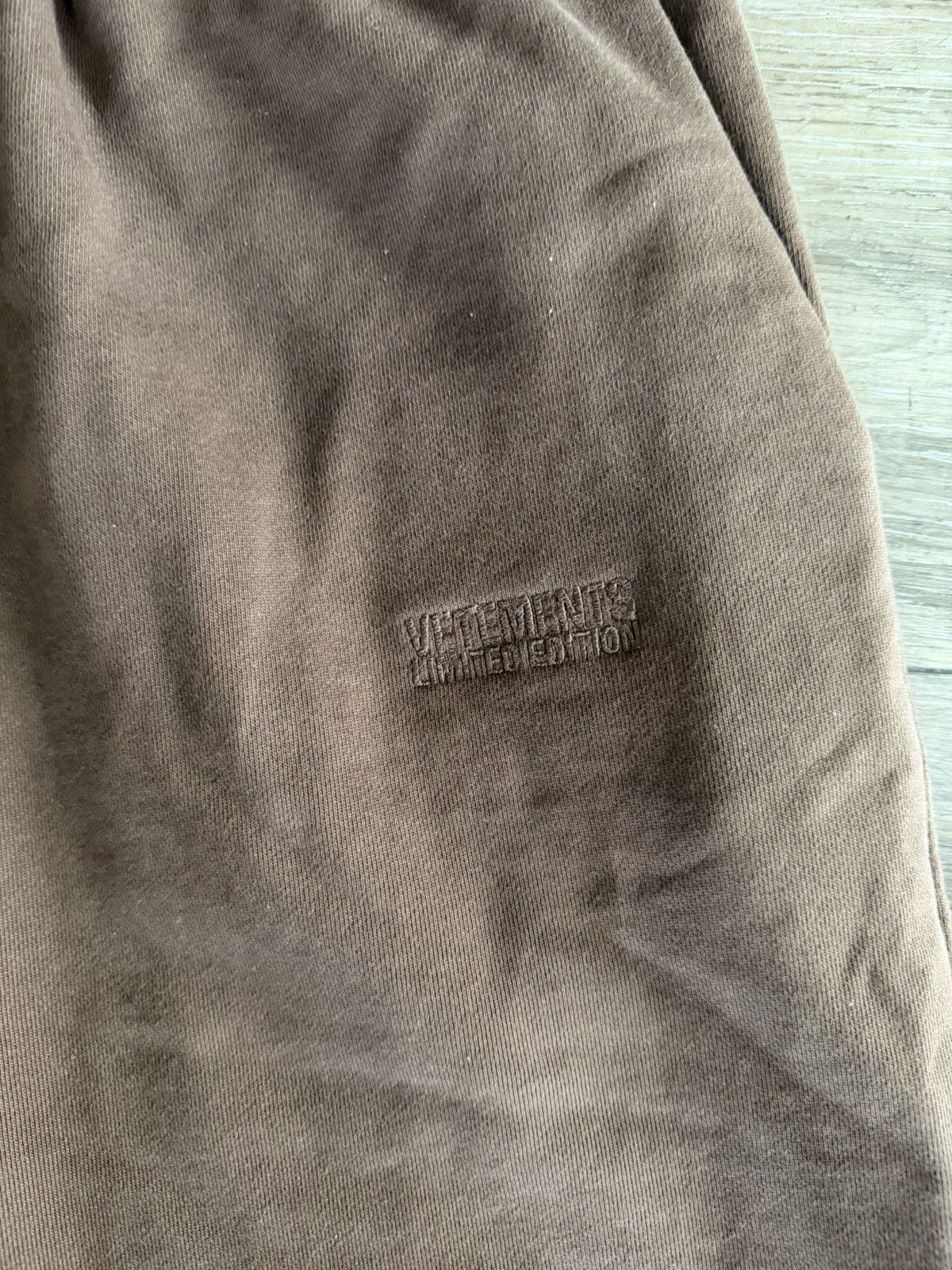 Vetements Vetements Brown Sweatpants Size US 34 / EU 50 - 2 Thumbnail