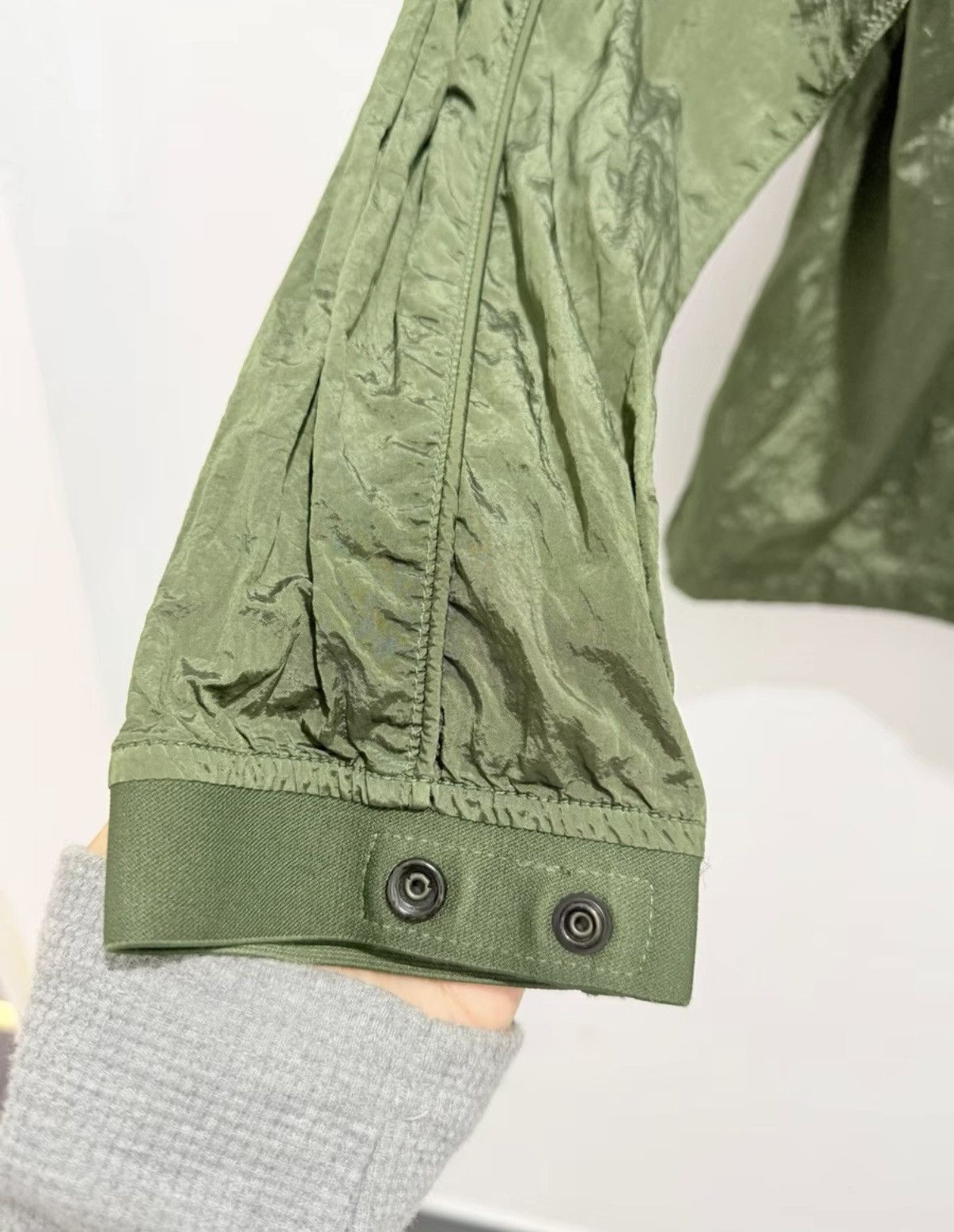 Stone Island 【Stone Island】 22SS Metal Nylon Jacket - Sage Green Size US XL / EU 56 / 4 - 6 Thumbnail