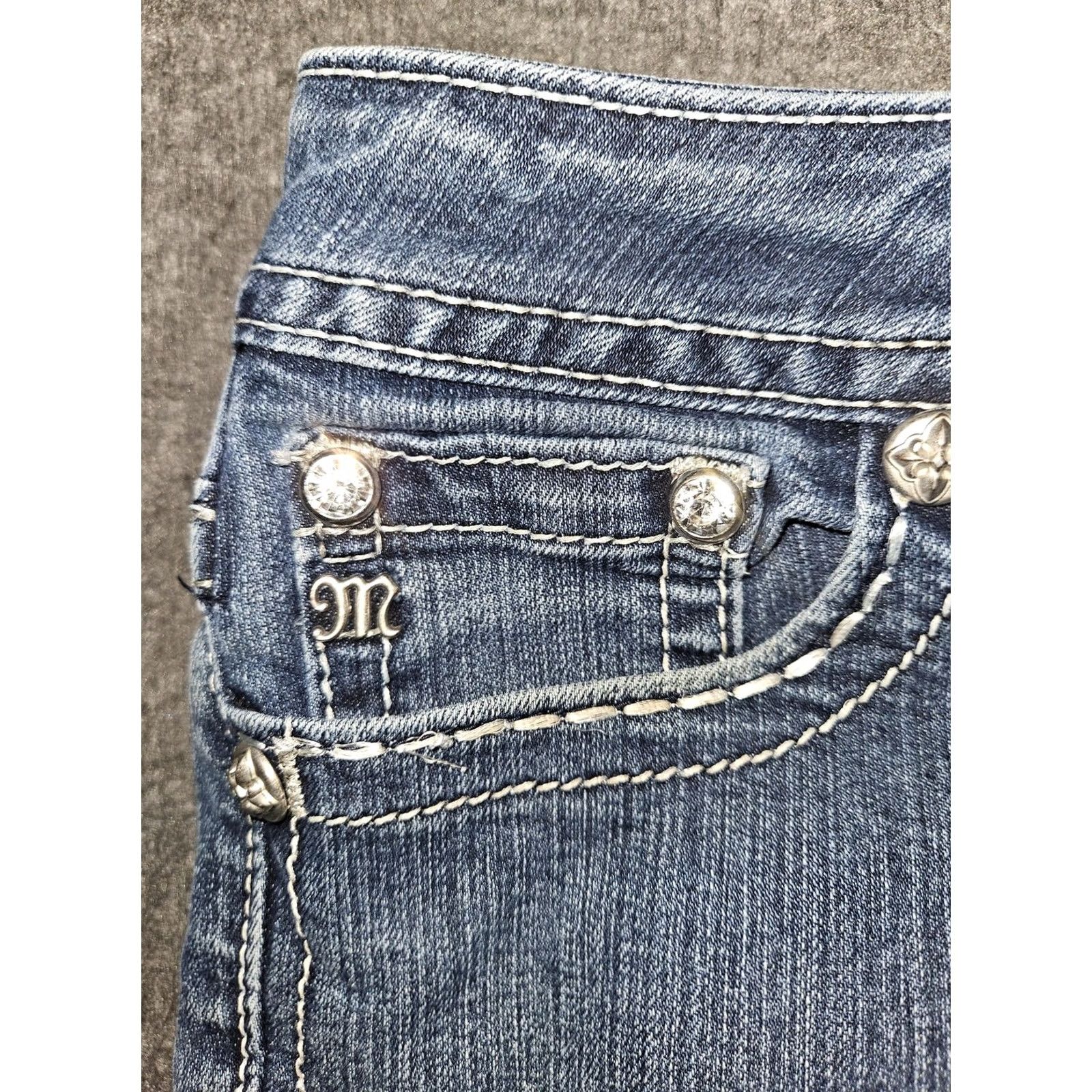 Miss Me Miss Me Jeans Womens 28 Cropped Skinny JE5758Y3 Embellished Rhinestone Sequin Embroidered Logo Patch Denim Jeans Blue 5-Pocket City Glam Womens Size 28" / US 6 / IT 42 - 7 Thumbnail