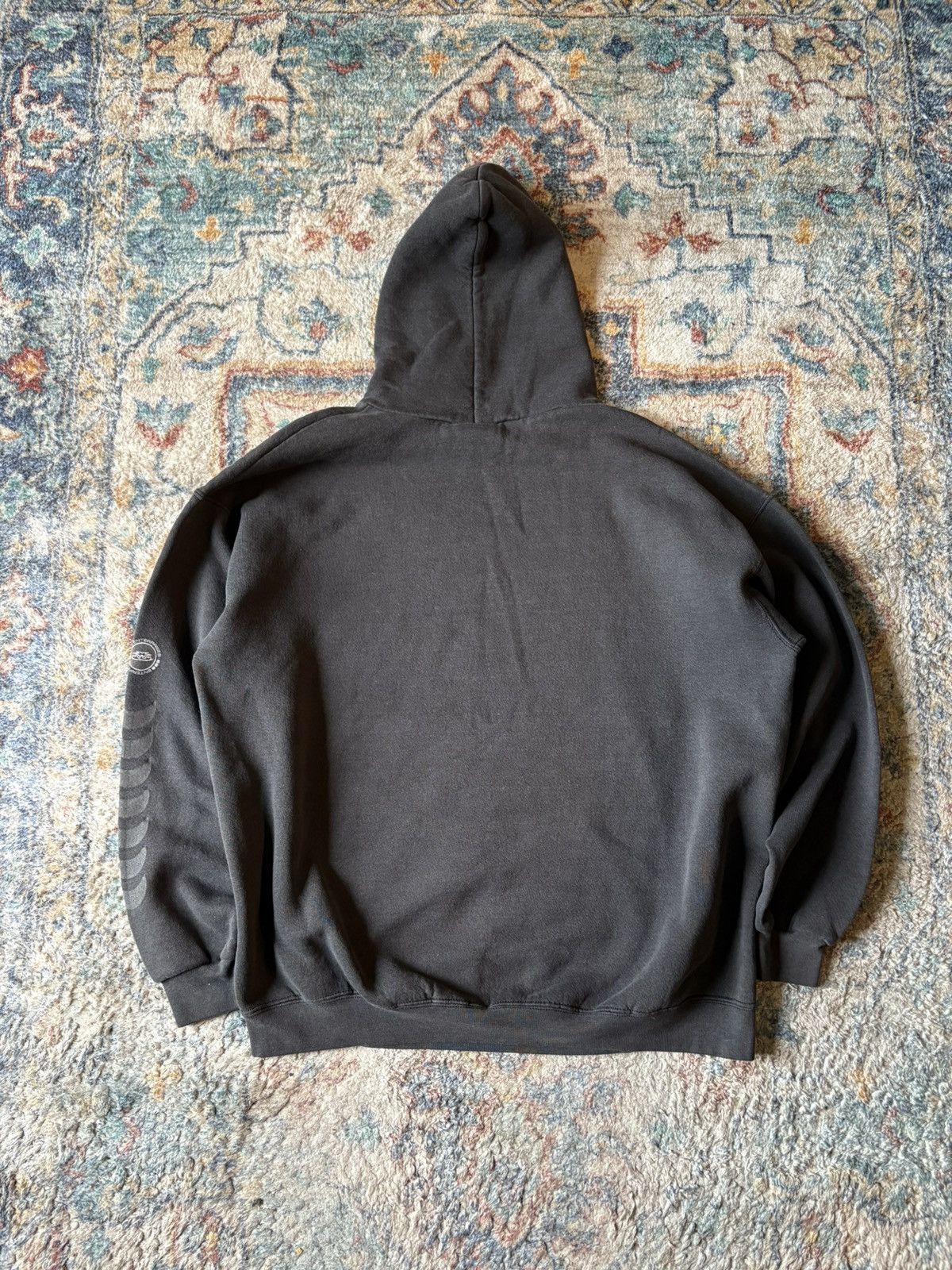 Vintage Vintage Lee 686 Enterprises Black Faded Pullover Hoodie Size US L / EU 52-54 / 3 - 2 Thumbnail