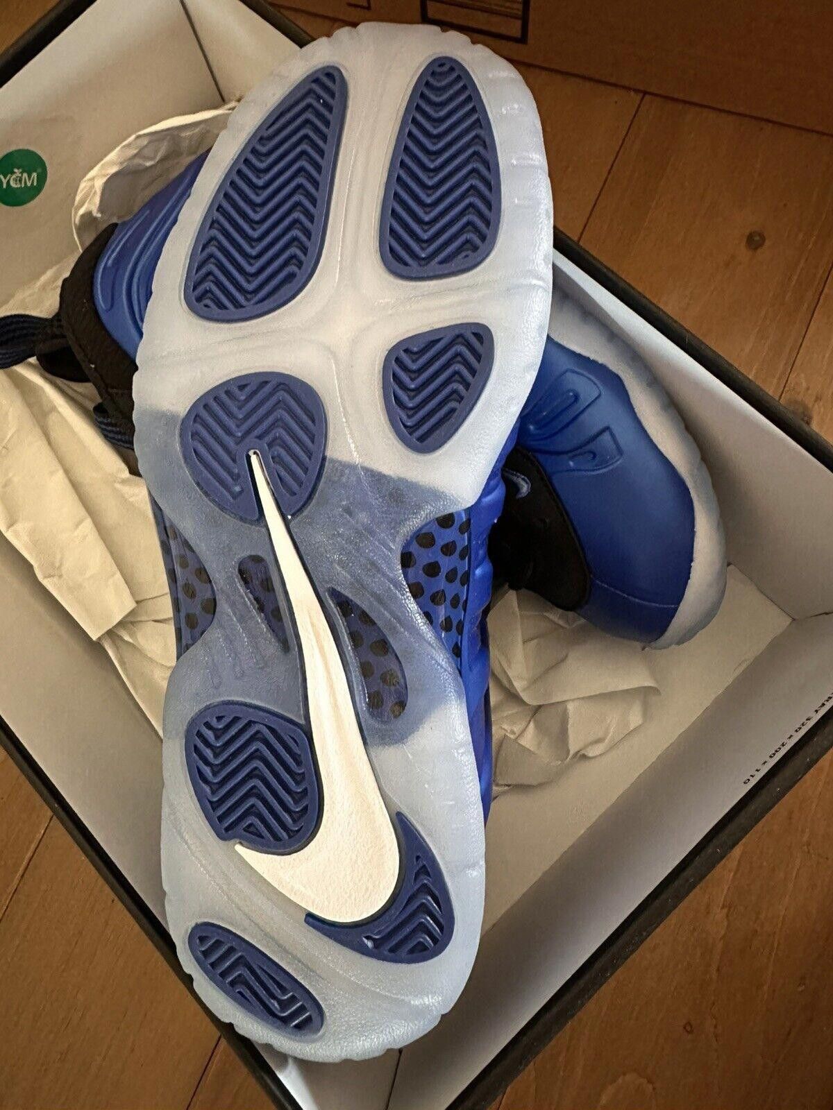 Nike Nike Size 5 Little Posite One Grade School Royal Blue Size US 5 / EU 37 - 7 Thumbnail