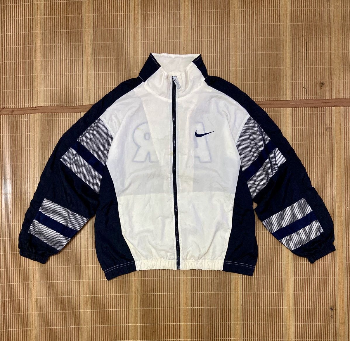 Nike × Vintage VINTAGE 90's NIKE AIR UPTEMPO WINDBREAKER Size US L / EU 52-54 / 3 - 1 Thumbnail
