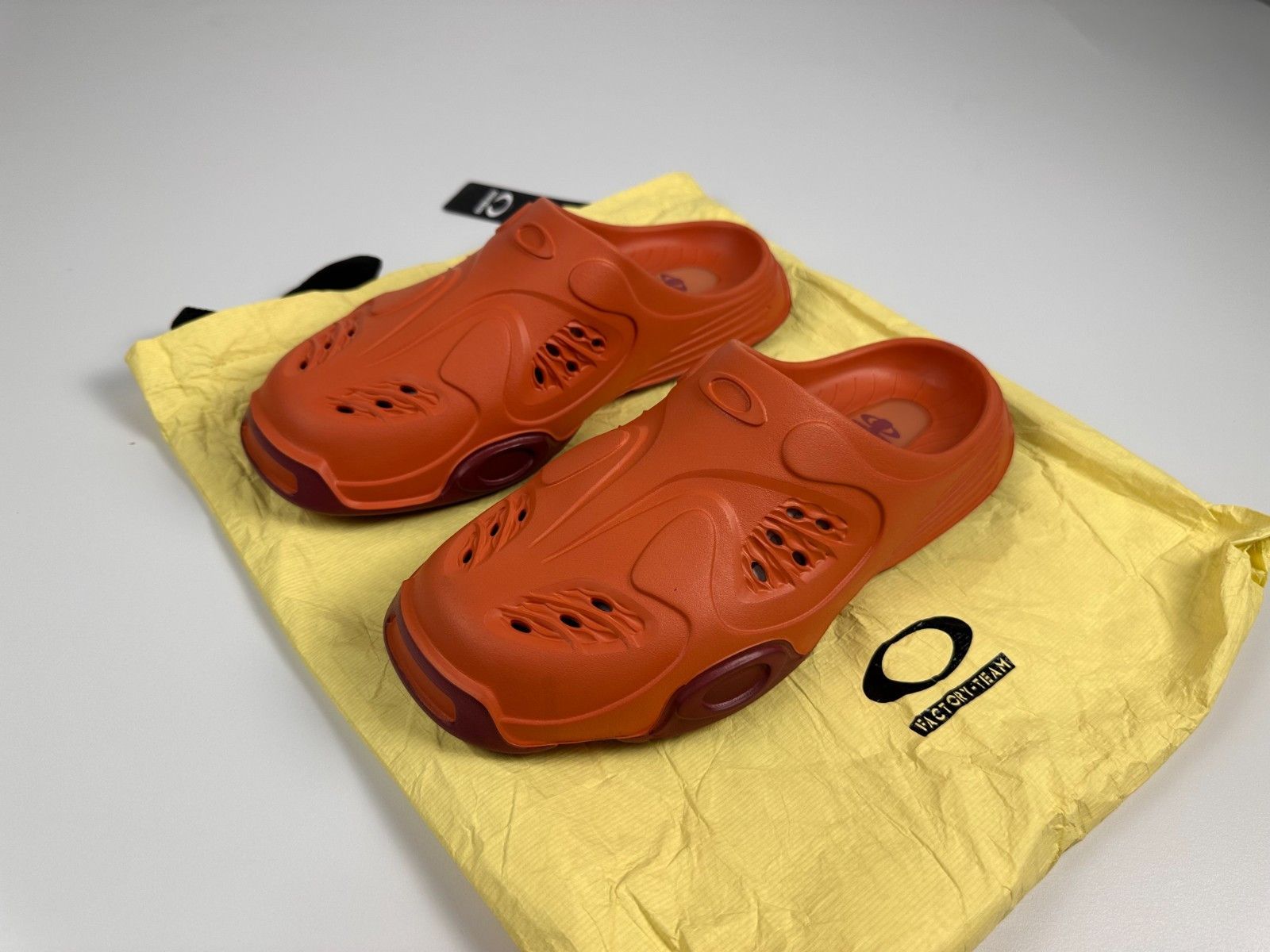 Oakley Oakley Factory Team Brain Dead Paguro slide Rust Orange US8 Size US 8 / EU 41 - 1 Thumbnail