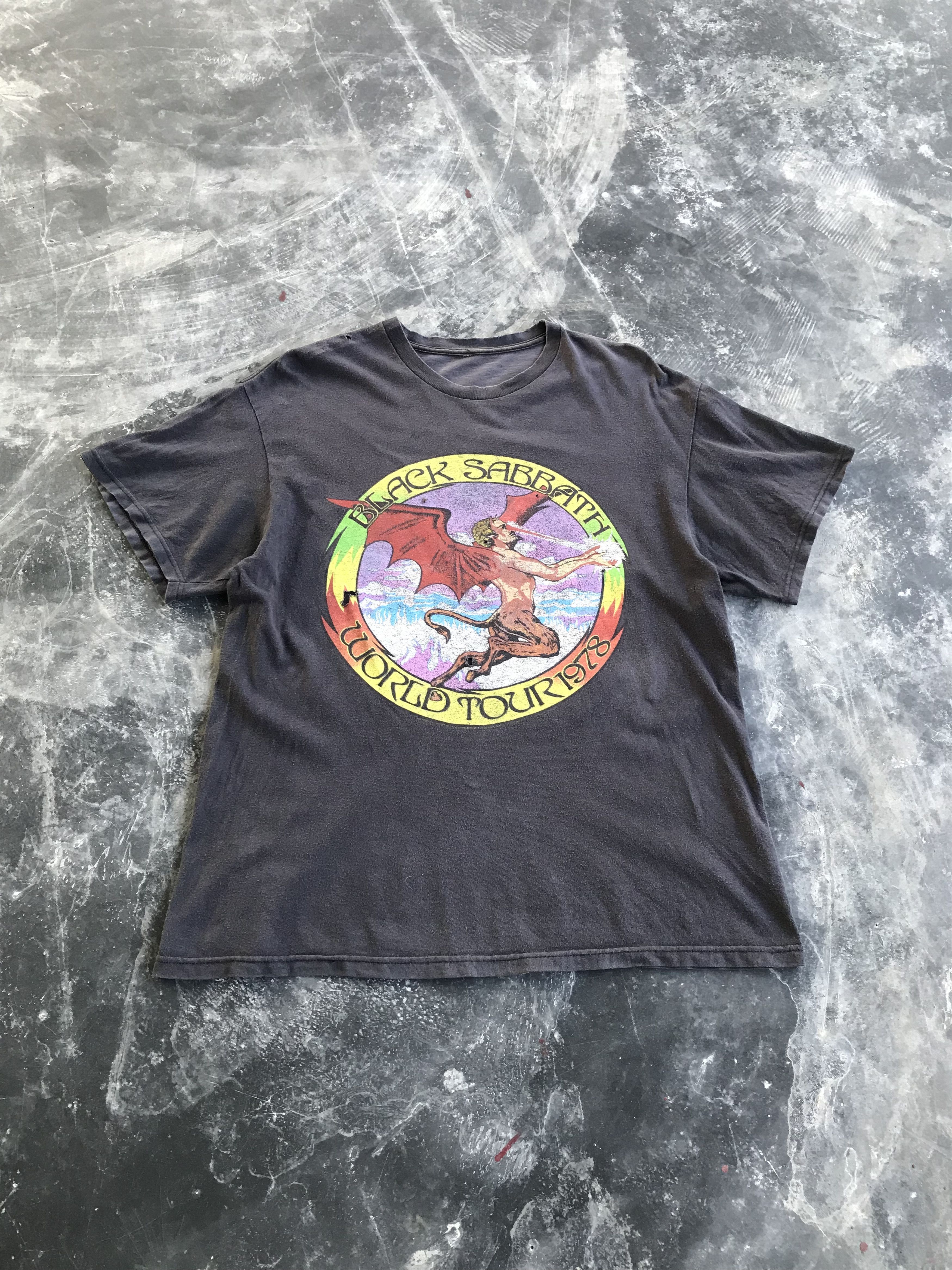 Black Sabbath Y2K Trashed Faded Black Sabbath Ozzy World Tour Tee Size US L / EU 52-54 / 3 - 1 Thumbnail