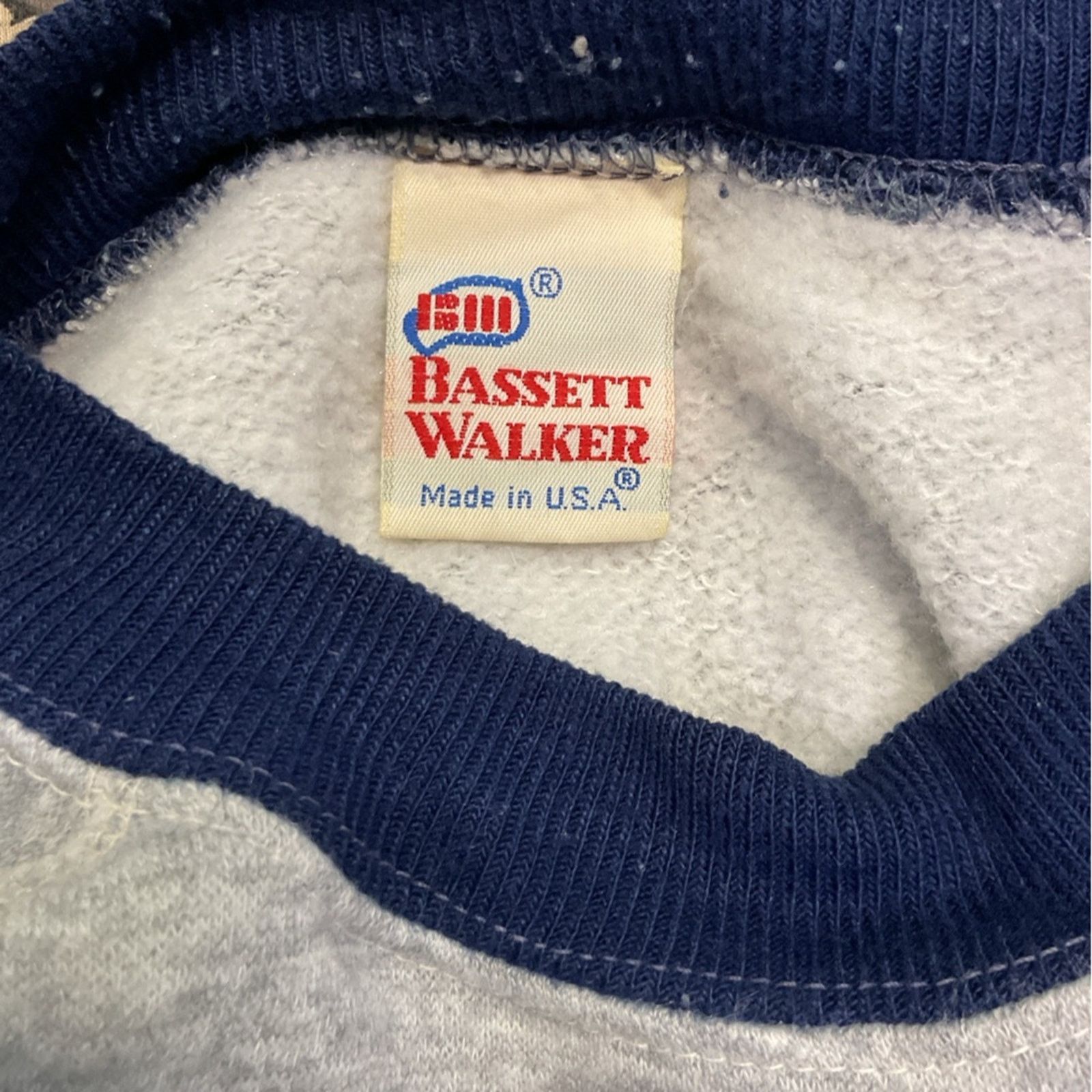 Vintage Vintage 80’s Bassett Walker Gray Sweatshirt Size US XL / EU 56 / 4 - 4 Thumbnail