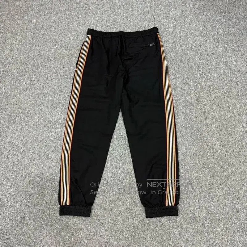 Burberry Burberry Black Casual Pants for Men. Size US 32 / EU 48 - 2 Thumbnail