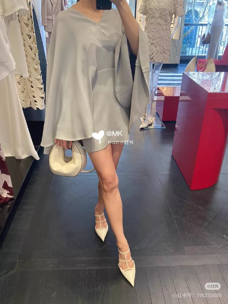 Valentino Valentino Grey cape dress Size XXS / US 00 / IT 34 - 5 Thumbnail