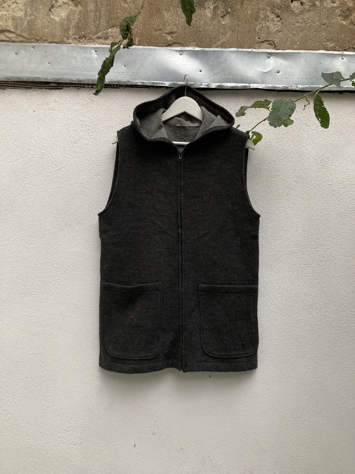 Mandarina Duck 90s Mandarina Duck wool hooded vest Size US L / EU 52-54 / 3 - 1 Thumbnail