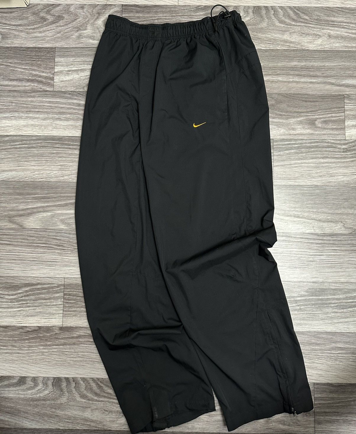 nike-streetwear-vintage-nike-shox-vintage-mens-nylon-track-pants
