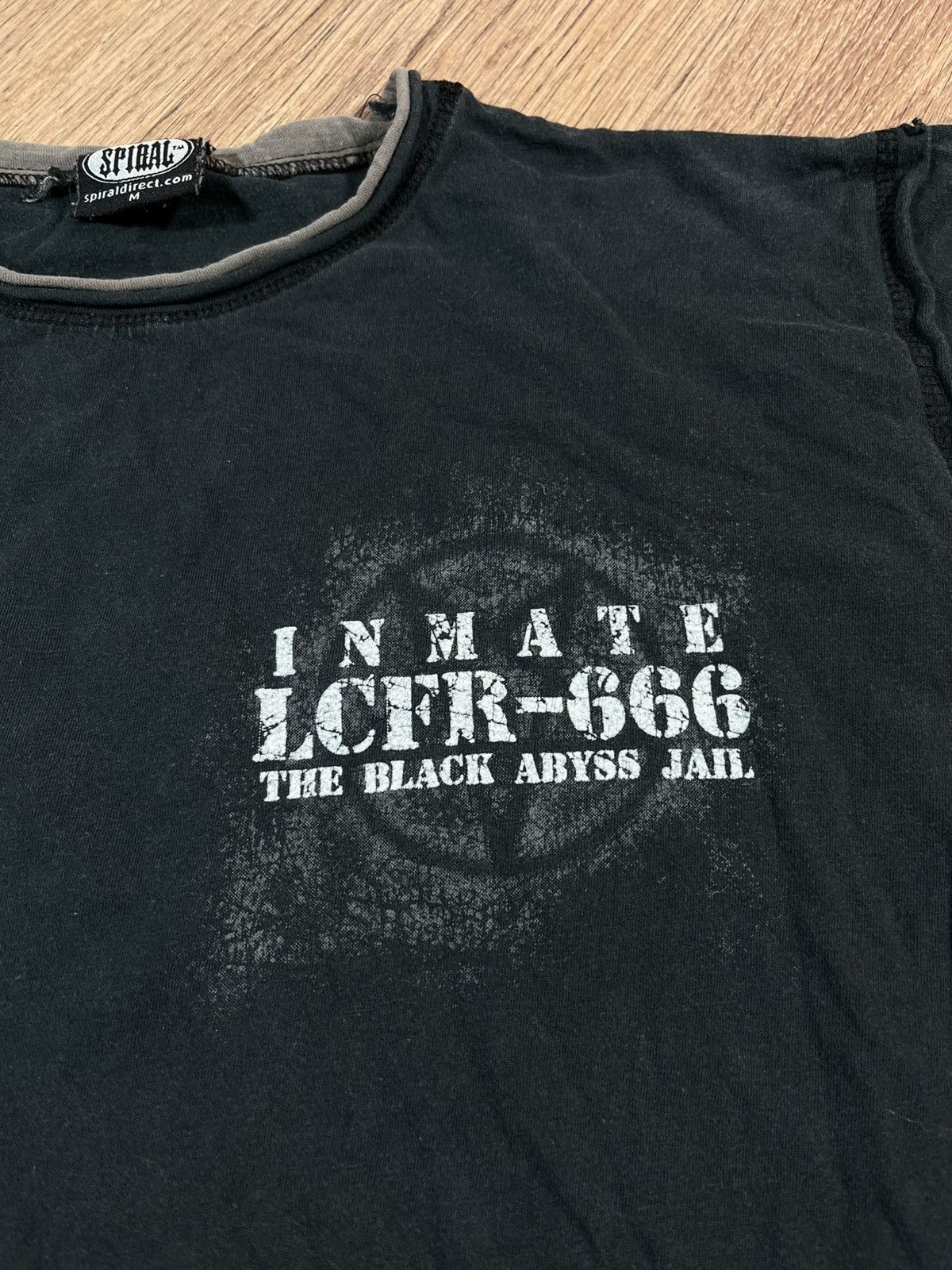 Vintage Vintage Skulls Spiral T Shirt Size US M / EU 48-50 / 2 - 3 Thumbnail