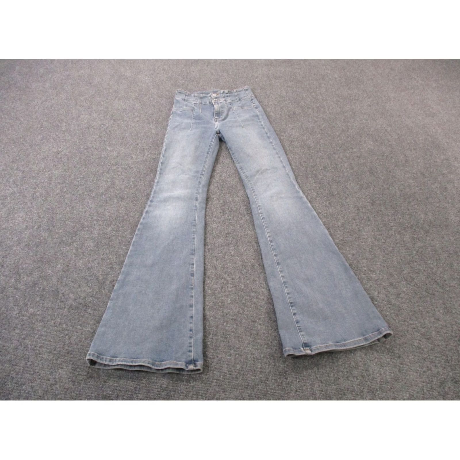 Free People Free People Jeans Womens 26 Denim Flared Hippie 90s Style Casual Cotton Polyester Spandex White 26 Inseam 35 Inseam Mens Womens Girls? Size 26" / US 2 / IT 38 - 2 Thumbnail