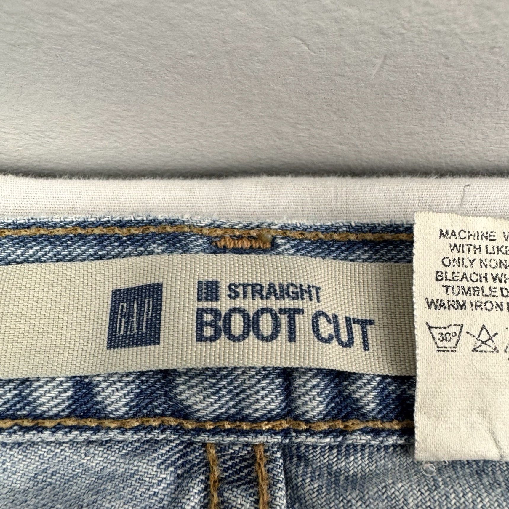 Gap VINTAGE Gap Jeans Womens Bootcut Regular 2 Blue 31.5in 90s Y2K Hipster Punk Straight Rise Low Inseam 6.5-8.5in Zip Solid"} Size 26" / US 2 / IT 38 - 5 Thumbnail
