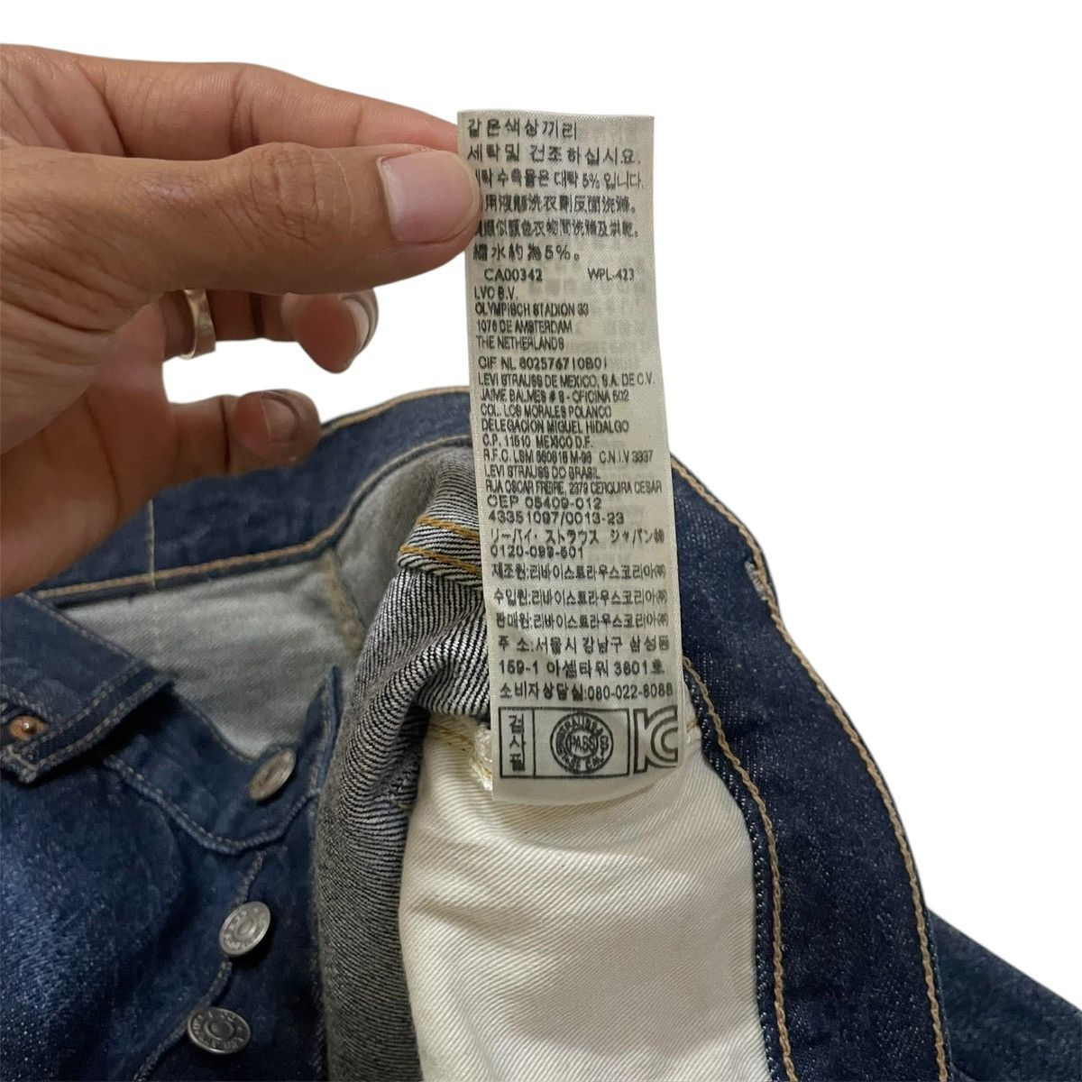 Levi's "Levi's 66501 LVC 1966 501XX Selvedge - Dark Wash" Size US 28 / EU 44 - 12 Thumbnail