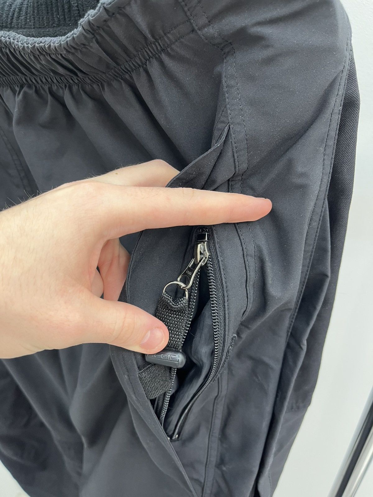 Nike ACG Vintage Nike ACG Pockets Snowboarding Full Zip Pants Size US 34 / EU 50 - 5 Thumbnail