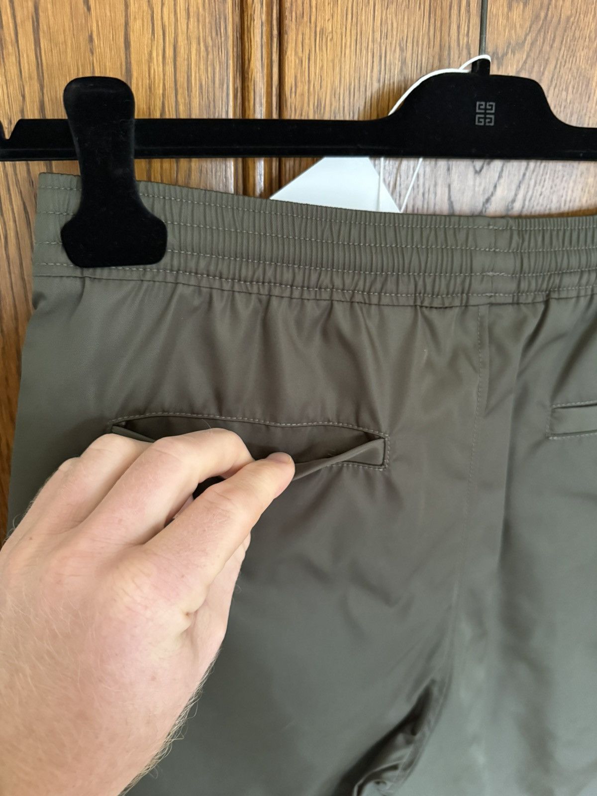 Givenchy SS24 $1.15k 🤑 Givenchy logo nylon baggy track shorts 46 Size US 30 / EU 46 - 15 Thumbnail