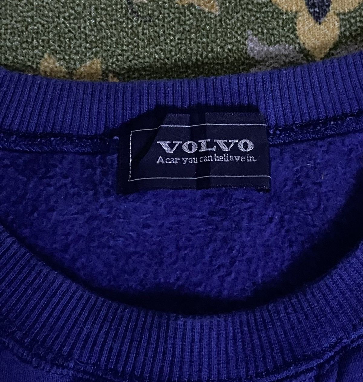 Vintage Vintage Volvo V Line Spell Out Sweatshirt Size US L / EU 52-54 / 3 - 5 Thumbnail