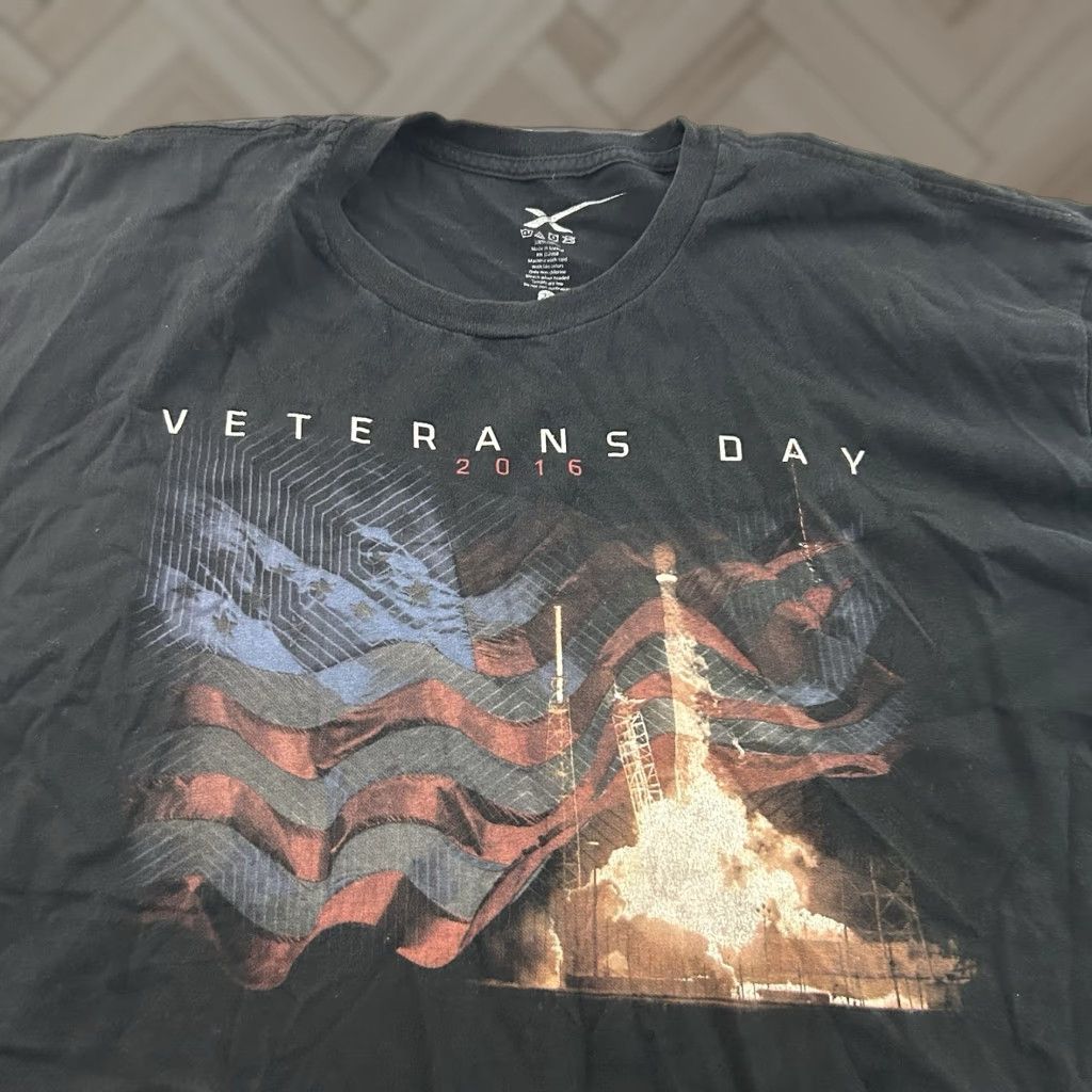 Vintage SpaceX Veterans Day 2016 Launch Short Sleeve T Shirt Men's 2XL Black Size US XXL / EU 58 / 5 - 1 Thumbnail