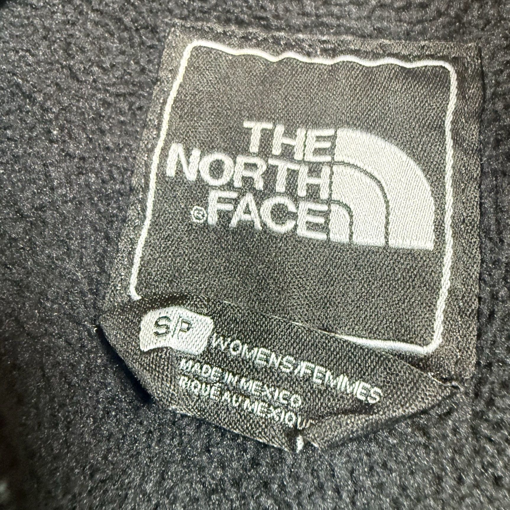 The North Face VINTAGE The North Face Denali Jacket Women’s S Black Full Zip Breast Cancer Aware Womens Size S / US 4 / IT 40 - 6 Thumbnail