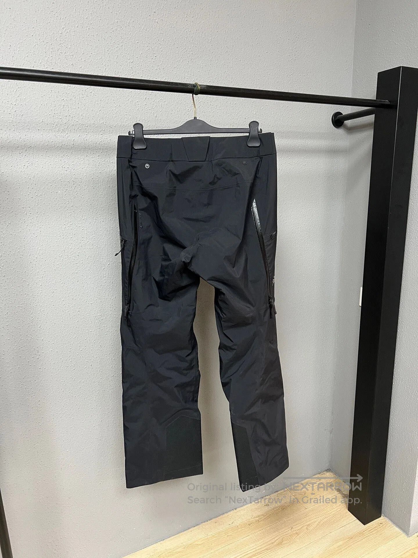 Arc'teryx arc'teryx black ski pants size m. Size US M / EU 48-50 / 2 - 2 Thumbnail