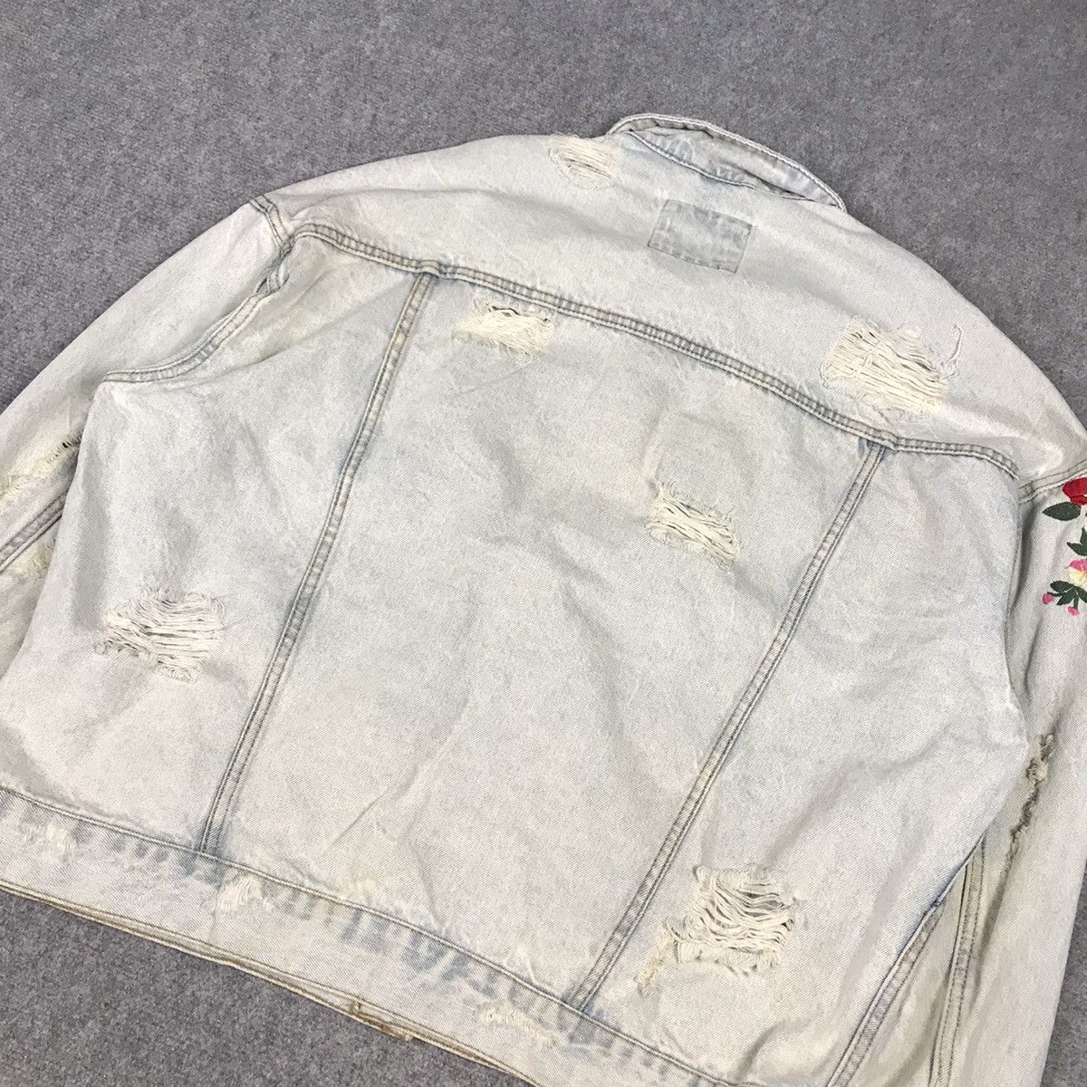Designer × Zara ZARA MAN DENIM EMBROIDERY DESIGN DISTRESSED JACKET Size US L / EU 52-54 / 3 - 9 Thumbnail