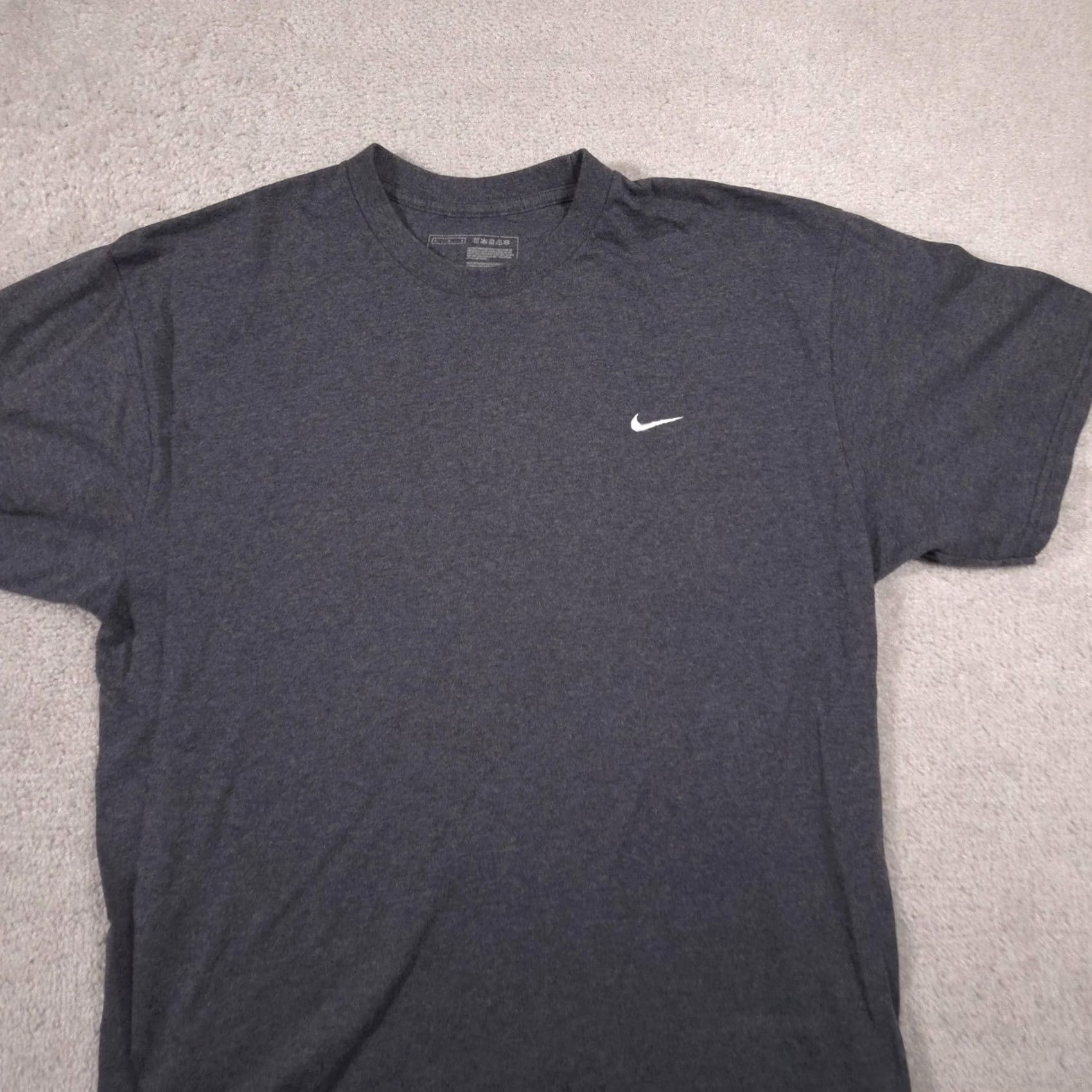 Nike Nike Shirt Mens Large Gray Swoosh Logo Tee Tagless Crewneck Casual Basic Shirt Mens Large Gray Swoosh Logo Tee Tagless Crewneck Casual Basic Size US L / EU 52-54 / 3 - 3 Thumbnail