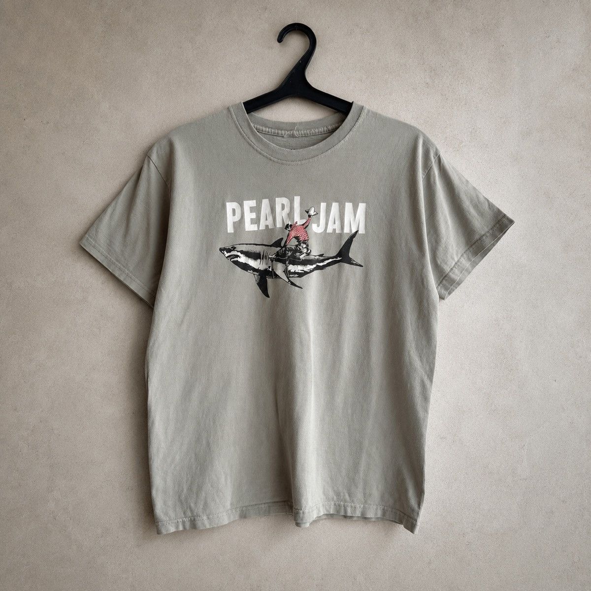 Band Tees Vintage Y2K Pearl Jam Shark Rider T-Shirt Size US M / EU 48-50 / 2 - 1 Thumbnail