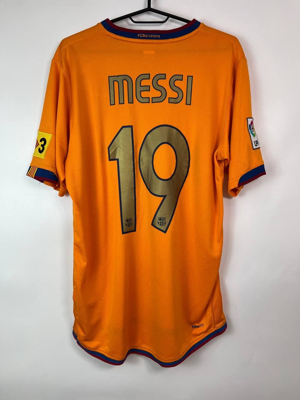 Nike LEO MESSI #19 MEN'S FC BARCELONA 06/08 SOCCER JERSEY Size US M / EU 48-50 / 2 - 2 Thumbnail