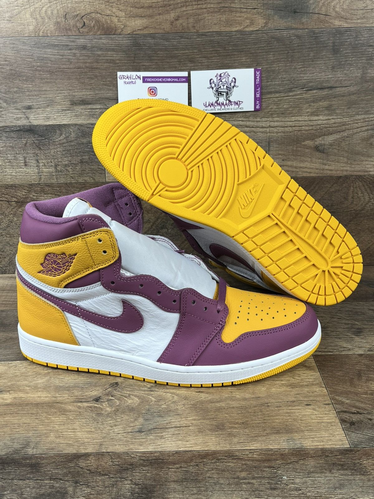 Jordan Brand Air Jordan 1 Retro High OG Brotherhood Size US 12 / EU 45 - 1 Thumbnail