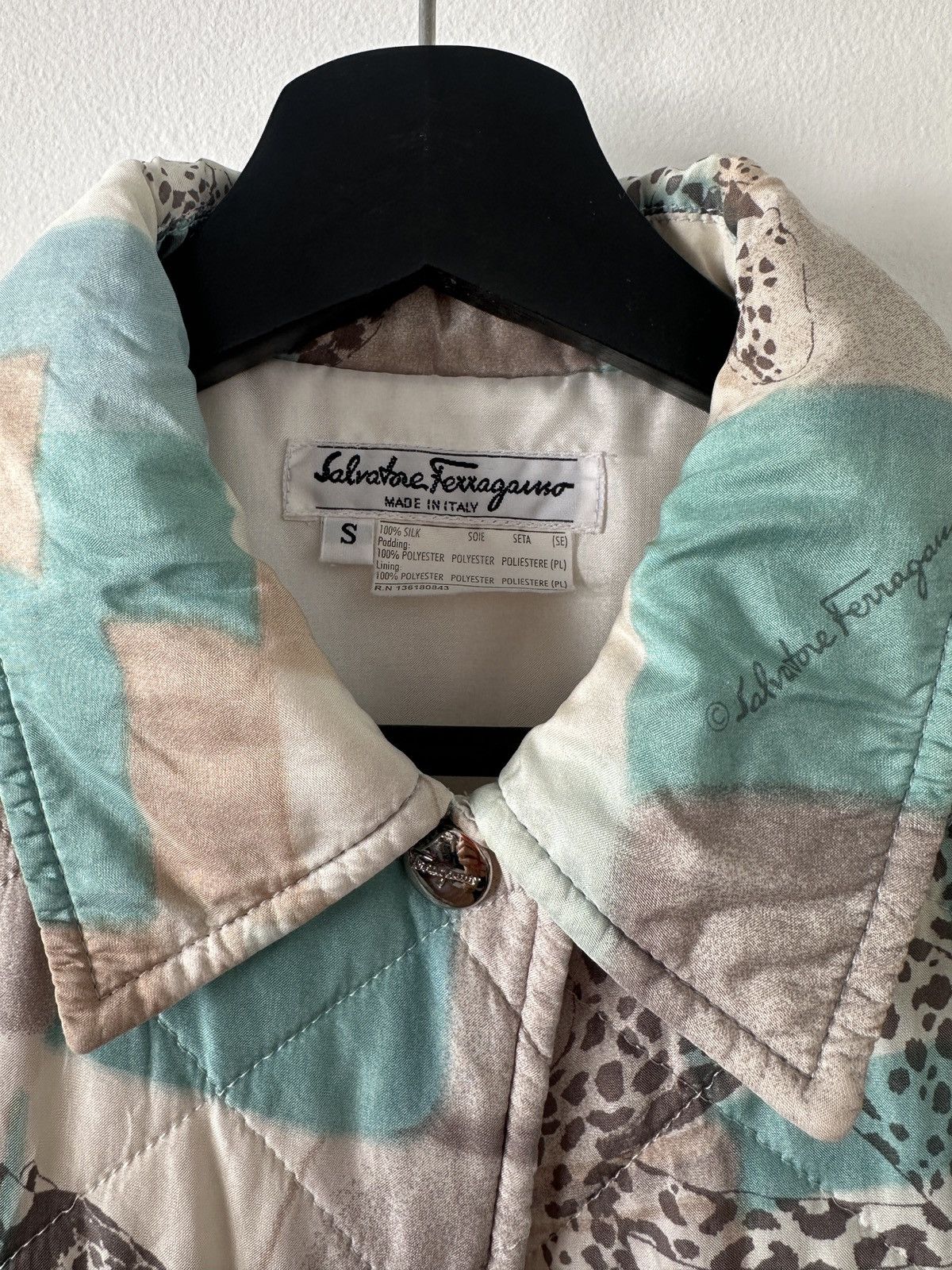 Salvatore Ferragamo Vintage Ferragamo Leopard Pattern Quilted Silk Jacket Size S / US 4 / IT 40 - 3 Thumbnail