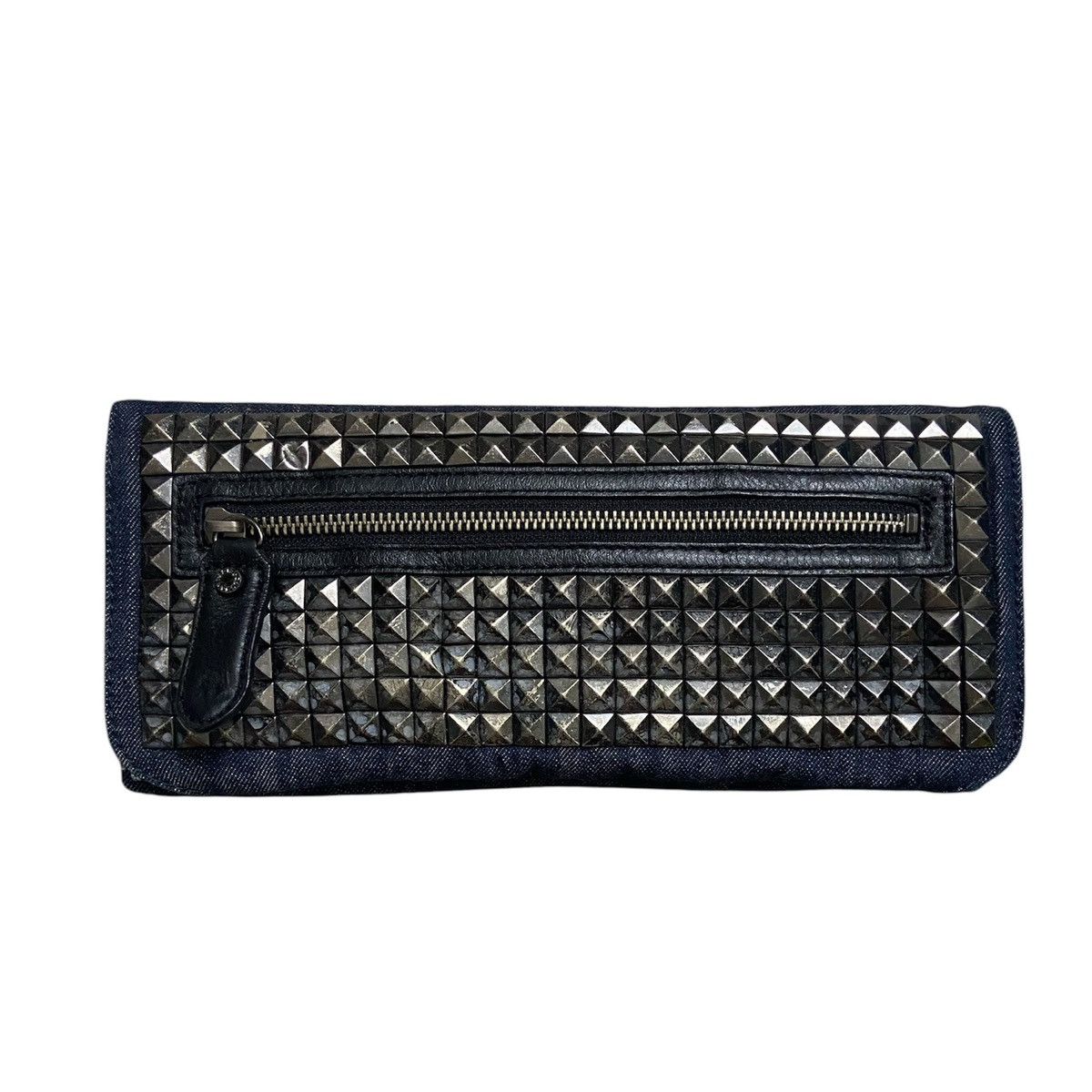 BCBGeneration × Bcbgmaxazria BCBGMaxAzria Denim Studded Clutch Bag Size ONE SIZE - 1 Thumbnail