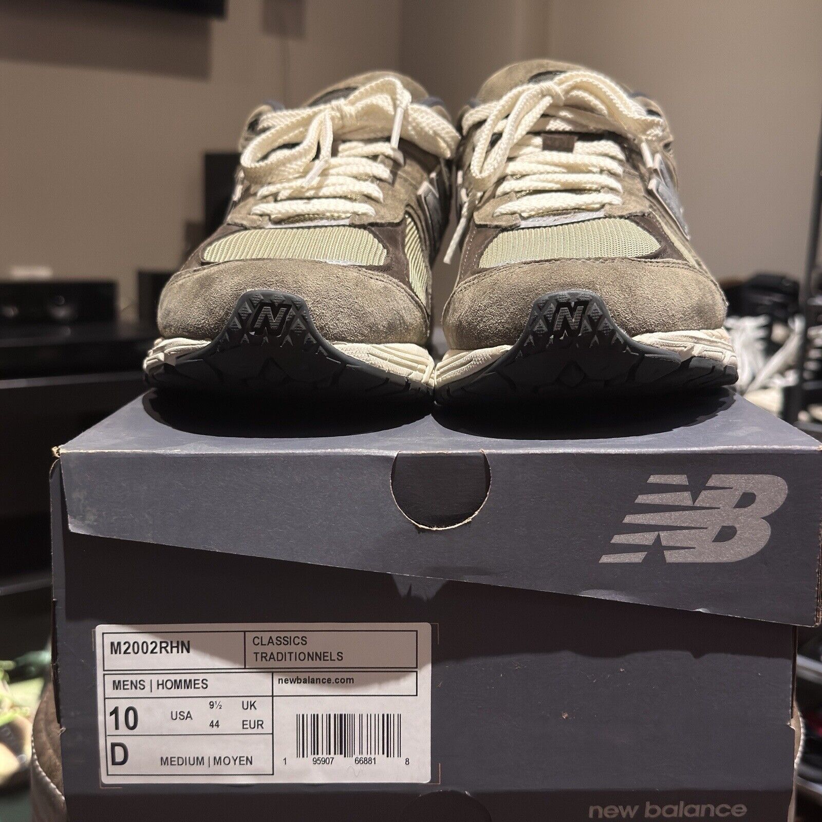 New Balance Men 10.0US Sneakers/M2002Rhn New Balance Shoes Size US 10 / EU 43 - 9 Thumbnail