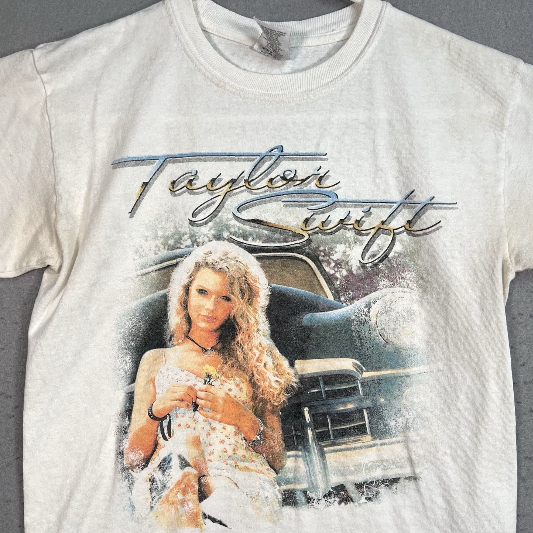Jerzees VINTAGE RARE! T Swift Tim McGraw Album T Shirt Adult Small White Mens Shirt 2000s | Cotton Graphic Tee Size US S / EU 44-46 / 1 - 3 Thumbnail