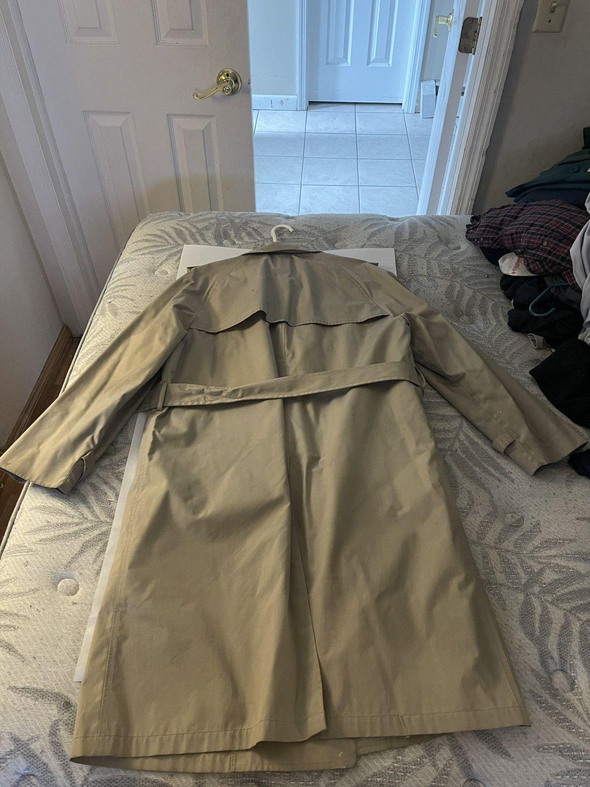 London Fog London Fog Trench Beige 42r Vintage Size US XS / EU 42 / 0 - 3 Thumbnail