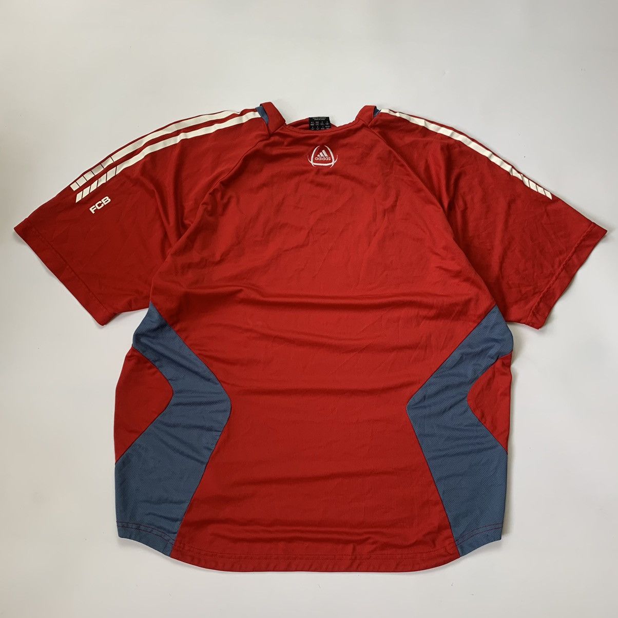 Other Vintage Bayern Munich 2005 jersey Blockcore style y2k Size US L / EU 52-54 / 3 - 6 Thumbnail