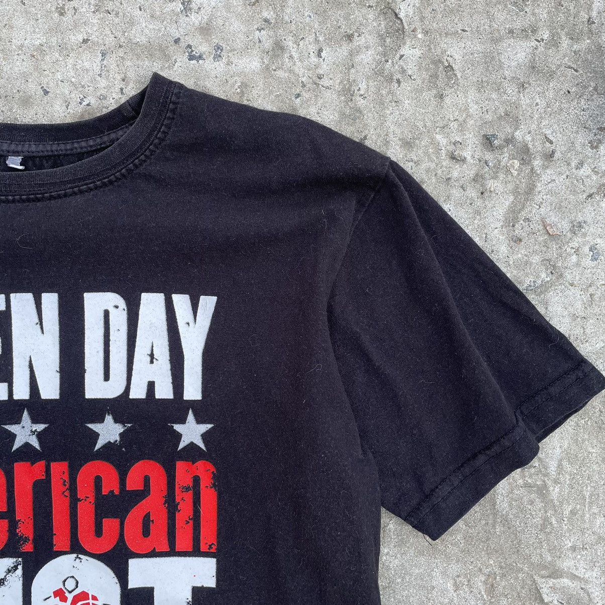 Vintage Vintage T-shirts Green Day American Idiot Rock Band Tee Size L / US 10 / IT 46 - 7 Thumbnail