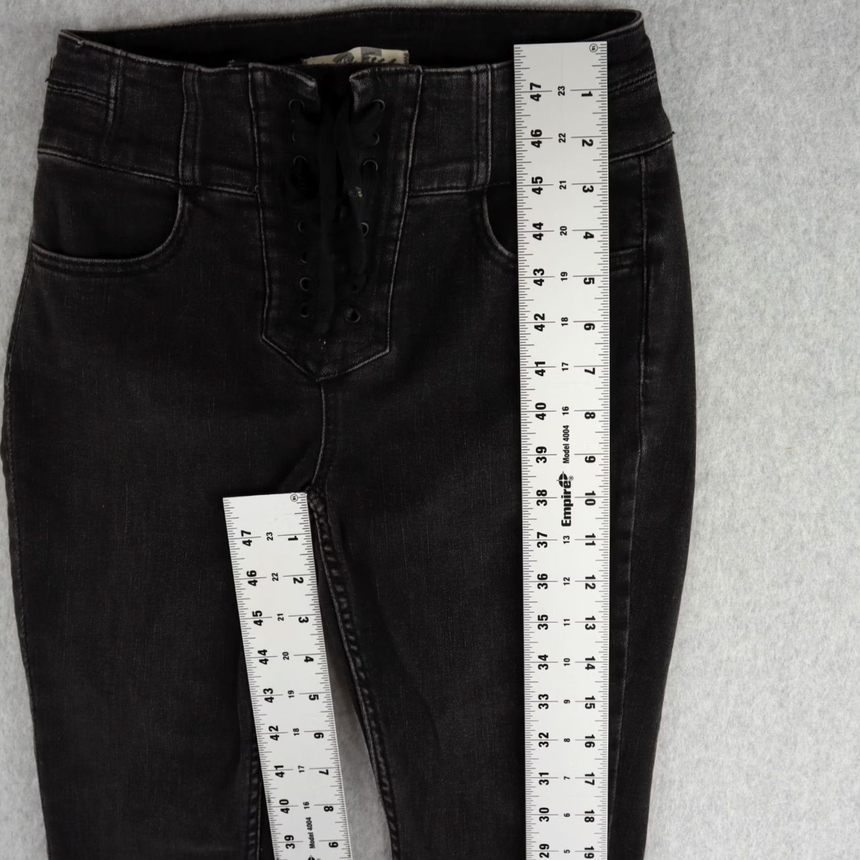 Vintage We The Free Jeans Womens Size 25 Black Skinny High Rise Lace Up Curvy Lovers Knot Size 42" / US 20 - 5 Thumbnail