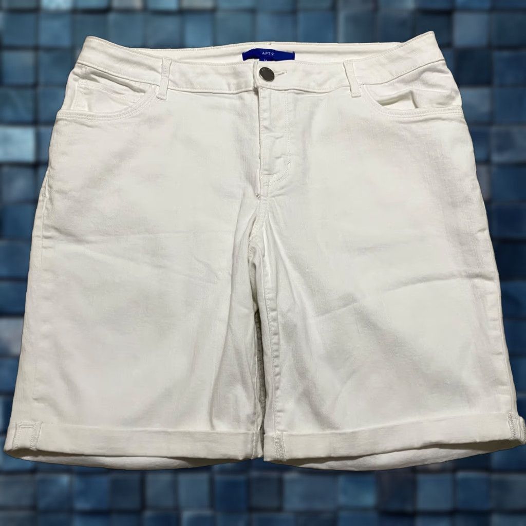 Apt. 9 Apt. 9 Womens Bermuda Shorts 14 White Denim Light Wash Inseam 9" Mid Rise Jeans Bermuda 9" Inseam White Mens Mens Size 36" / US 14 / IT 50 - 1 Thumbnail