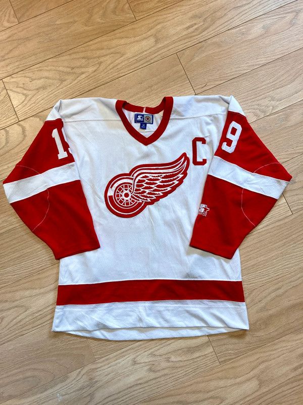 Starter NHL Yzerman Detroit Red Wings Starter Jersey Vintage 90's Size US XL / EU 56 / 4 - 1 Thumbnail
