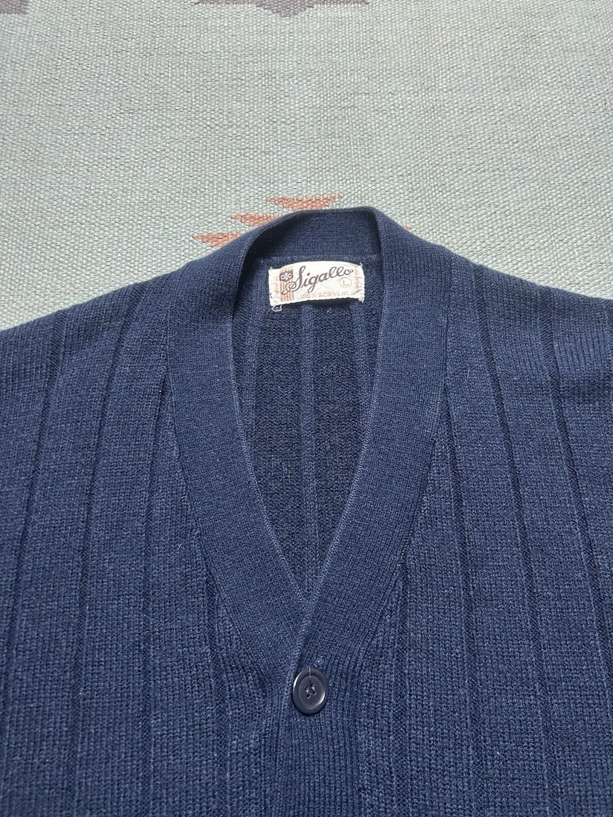 Vintage 1970s cardigan sweater acrylic knit button ribbed navy large Size US L / EU 52-54 / 3 - 3 Thumbnail
