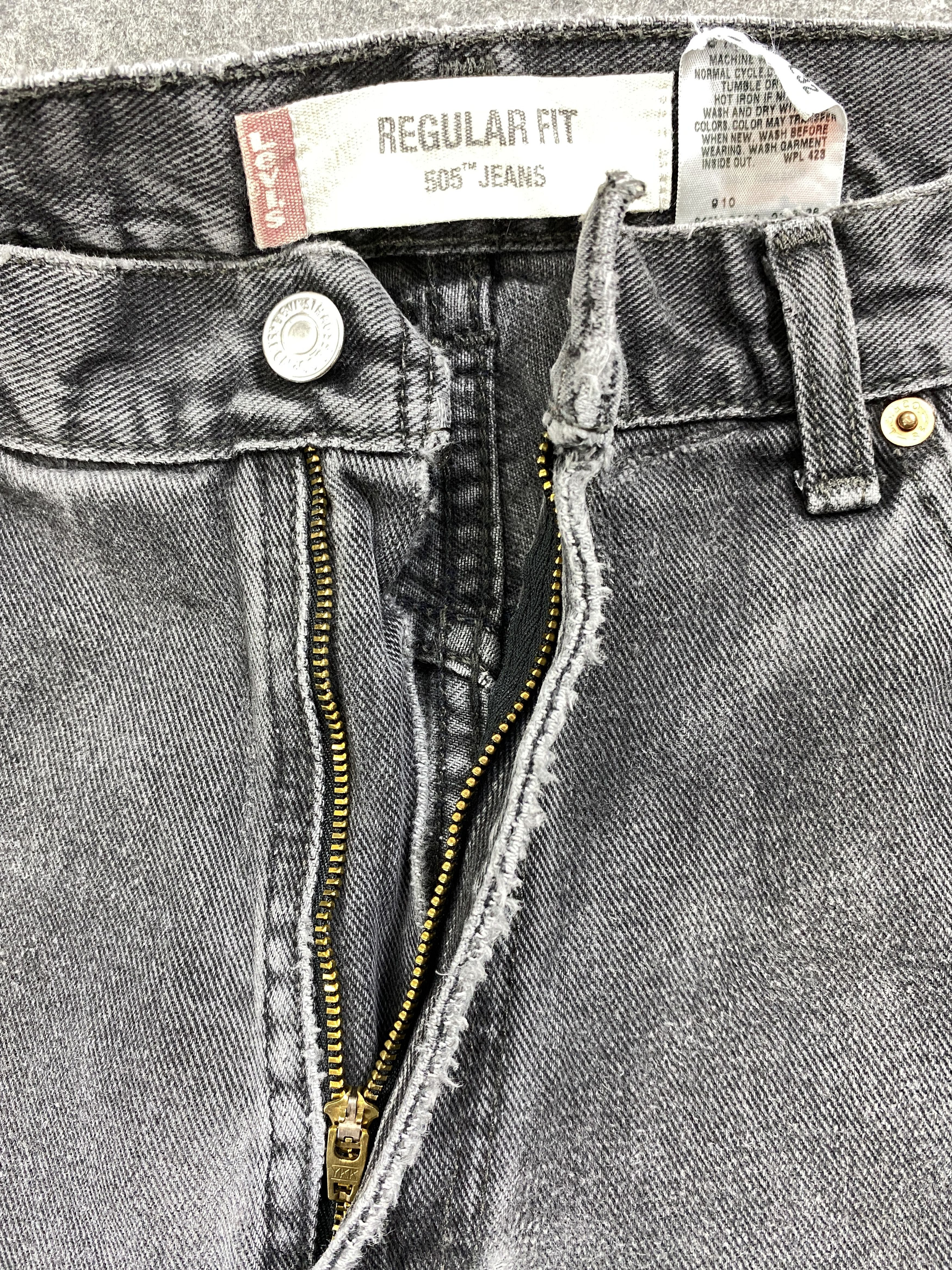 Levi's Black Distressed Vintage Levi's 505 35x29.5 Denim JN1279 Size US 35 - 7 Thumbnail