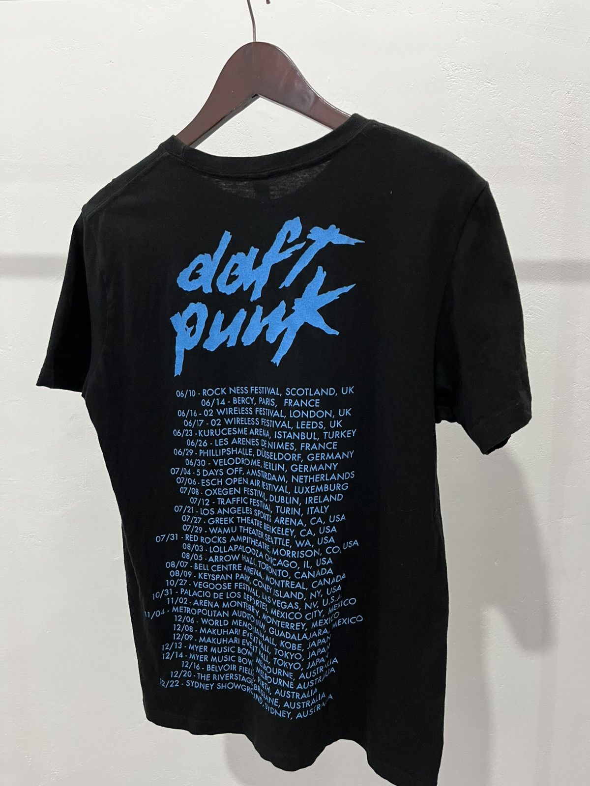 Band Tees DAFT PUNK ALIVE TOUR 2007 Size US M / EU 48-50 / 2 - 2 Thumbnail