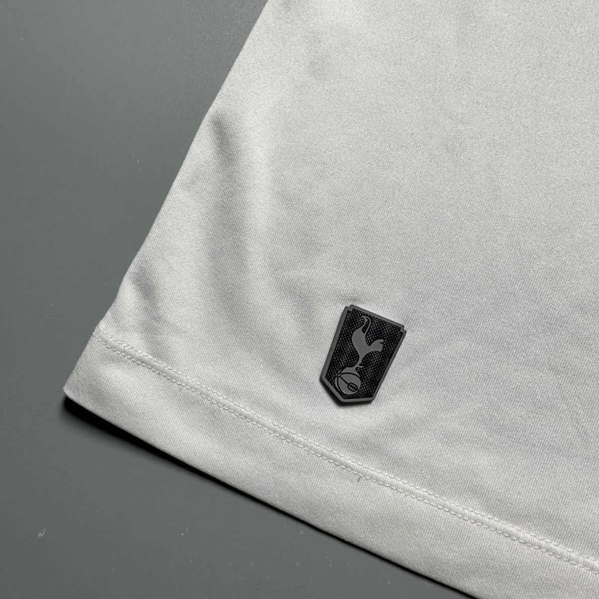 Under Armour TOTTENHAM UNDER ARMOUR 2014/2015 FOOTBALL JERSEY #19 DEMBELE Size US L / EU 52-54 / 3 - 8 Thumbnail