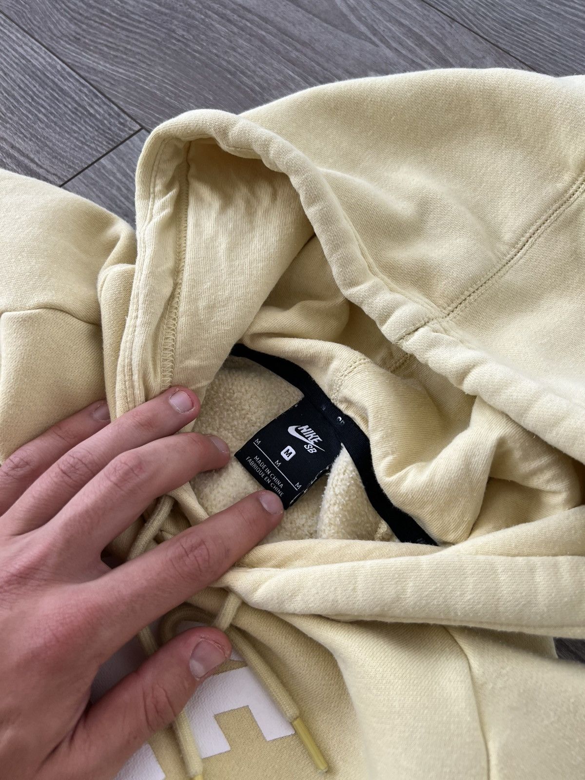 Nike SB Nike SB Professional Skate Style Big Logo Lemon Hoodie Size US M / EU 48-50 / 2 - 14 Thumbnail