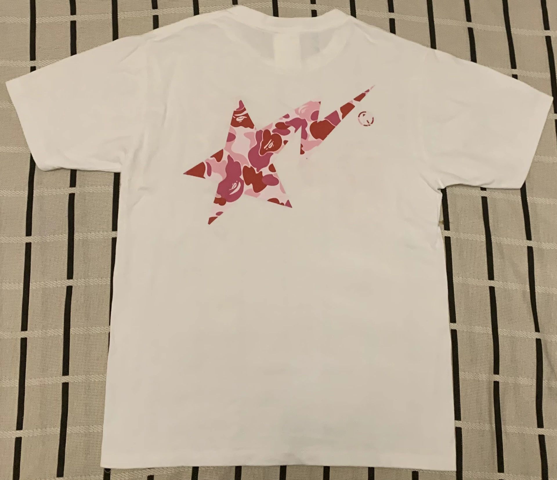 Bape Bape Camo Pink T-Shirt S Men Size US S / EU 44-46 / 1 - 1 Thumbnail
