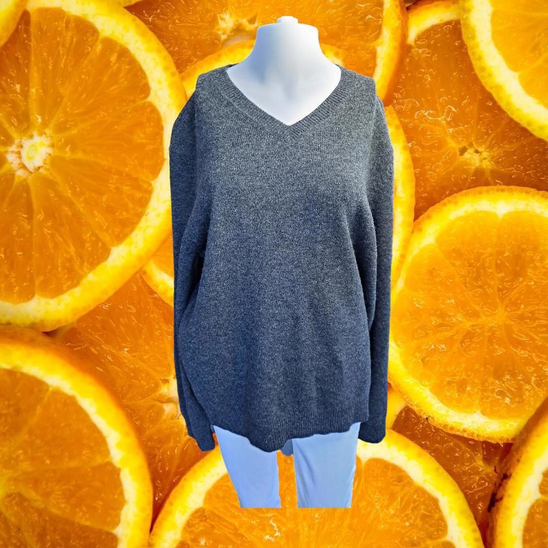 Club Room NWT Club Room 100% Lambswool V Neck Gray Sweater Size Medium Size US M / EU 48-50 / 2 - 3 Thumbnail