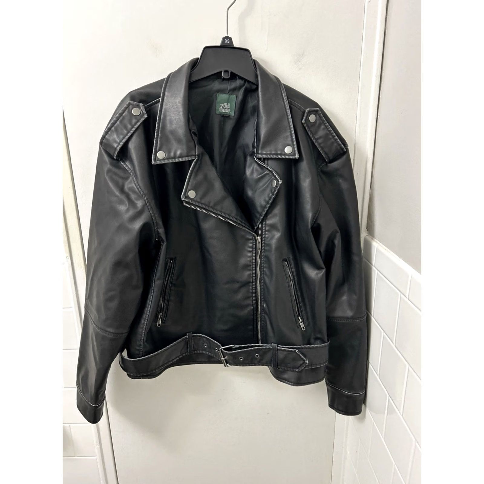 Vintage Wild Fable Black Faux Leather Jacket Womens Large Moto Biker Belted L/S Over Sized Casual Party 90s Womens Size L / US 10 / IT 46 - 2 Thumbnail
